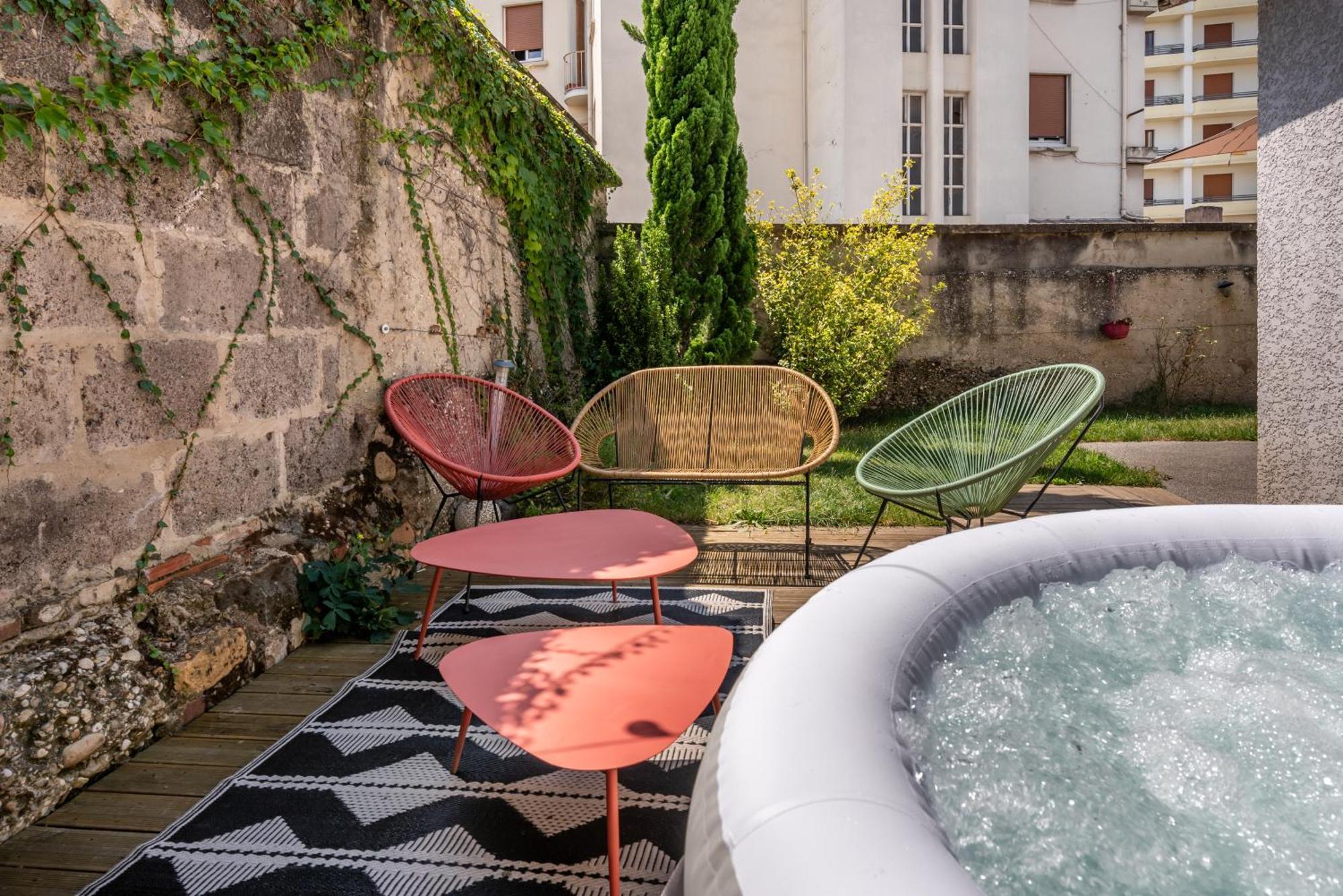 La Villa Sassolini Avec Jacuzzi Lyon Extérieur photo
